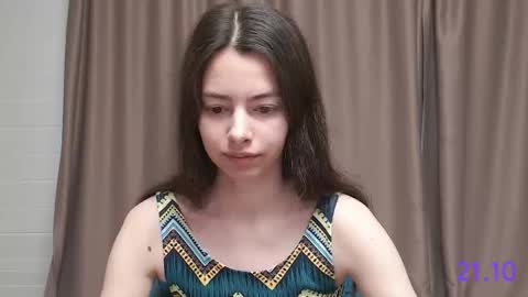 Snapshot of sweet_sweet_angel chatting on 21, 10, 2025 Angel online show from 21, 10, 2025