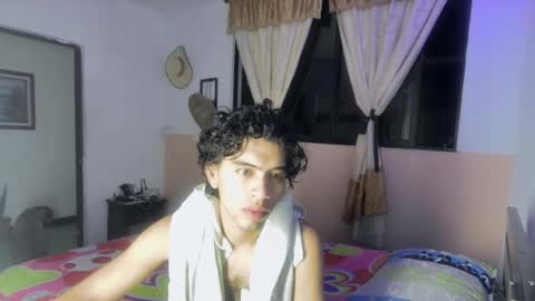 Snapshot of sweet_tippot chatting on 29, 12, 2024 Tippot and Germaine online show from 29, 12, 2024