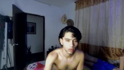 Snapshot of sweet_tippot chatting on 31, 12, 2024 Tippot and Germaine online show from 31, 12, 2024