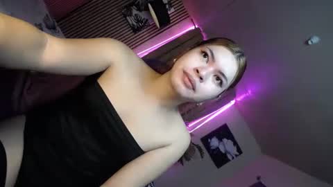 sweet_trexie online show from 3, 11, 2025