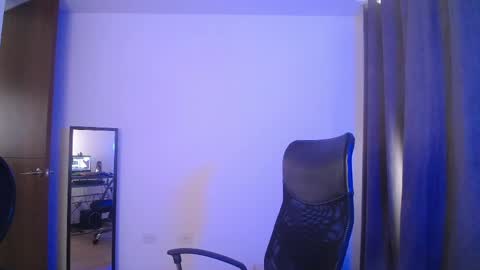 sweet_venus4 online show from 16, 4, 2026