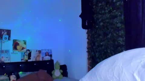 Steven independent model online show from 7, 6, 2026