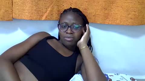 sweet_zarah online show from 9, 3, 2026