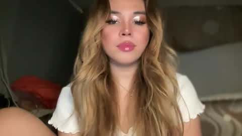 Snapshot of sweetalexa19 chatting on 9, 6, 2026 alexa your one and only queen online show from 9, 6, 2026