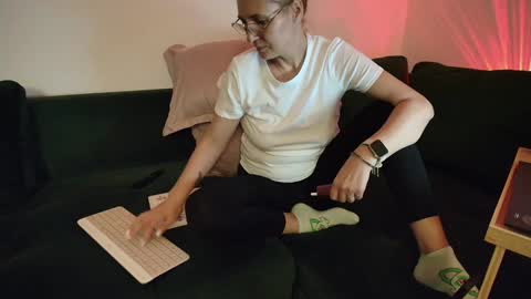 Ania online show from 8, 2, 2025