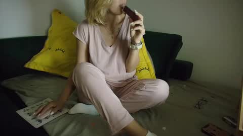 Ania online show from 11, 3, 2025