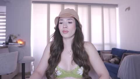 Camila online show from 19, 2, 2026