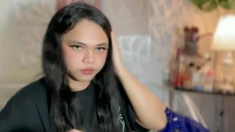 Leith Madrigal online show from 8, 4, 2026