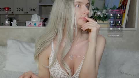 sweetbabyxx2021 online show from 15, 12, 2024