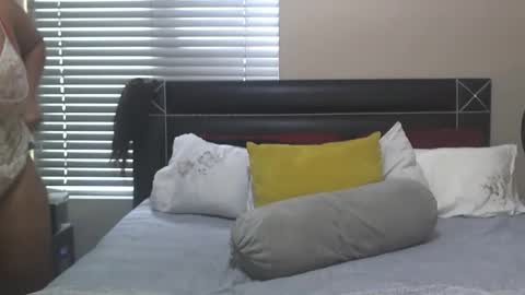 sweetberrybliss online show from 8, 11, 2025