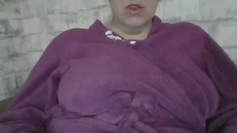 Snapshot of sweetbesty5322 chatting on 30, 3, 2026 sweetbesty5322 online show from 30, 3, 2026