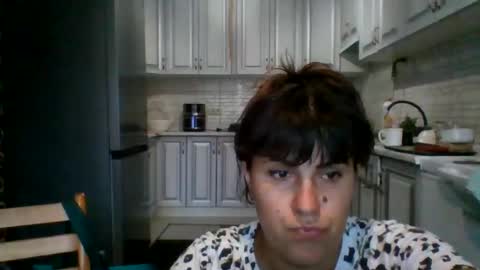 Snapshot of sweetbesty5322 chatting on 8, 7, 2026 sweetbesty5322 online show from 8, 7, 2026