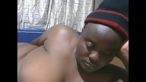 Snapshot of sweetblacklady chatting on 11, 10, 2025 MELVIN online show from 11, 10, 2025