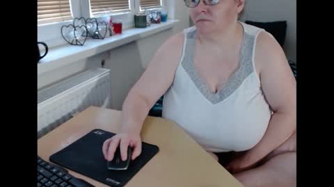 Sweetboobs85h online show from 22, 2, 2025