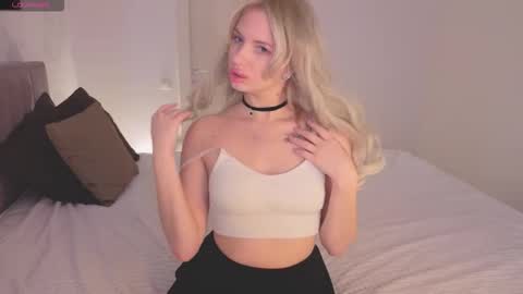 Snapshot of sweetcherryblonde chatting on 10, 11, 2025 Barbie online show from 10, 11, 2025