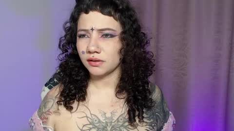       Independent model online show from 16, 5, 2026