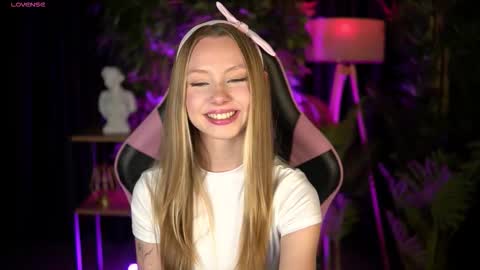 Lina online show from 11, 3, 2026