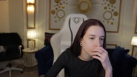 Snapshot of sweetdesiree_ chatting on 4, 11, 2025 Amelia online show from 4, 11, 2025