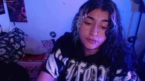 Snapshot of sweetdevil631 chatting on 17, 10, 2025 Abril online show from 17, 10, 2025