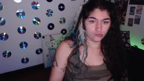 Snapshot of sweetdevil631 chatting on 14, 11, 2025 Abril online show from 14, 11, 2025