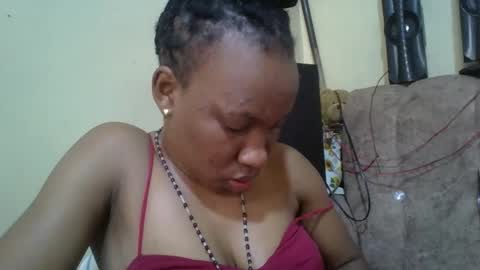 sweetdiva2012 online show from 28, 10, 2025