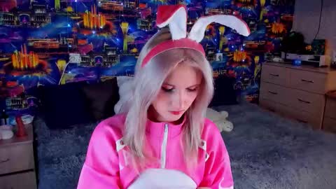 sweeteRose online show from 1, 10, 2025