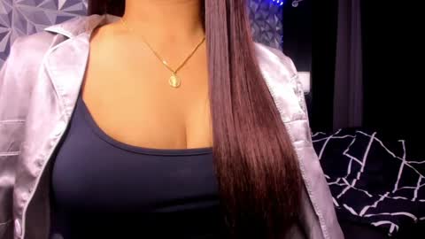 sweetest_one4 online show from 1, 6, 2026