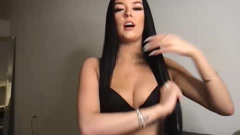 Snapshot of sweetgraciexo chatting on 18, 11, 2025 Gracie online show from 18, 11, 2025