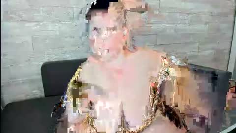 Snapshot of sweetheartmia chatting on 6, 7, 2026 sweetheartmia online show from 6, 7, 2026