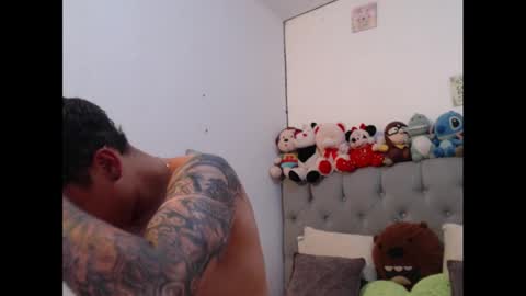 Sabrina y Eliot online show from 2, 2, 2025