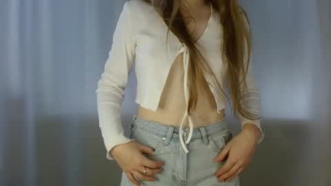 Snapshot of sweetie_lover chatting on 16, 9, 2025 Annie online show from 16, 9, 2025