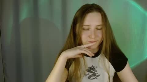 Snapshot of sweetie_lover chatting on 23, 9, 2025 Annie online show from 23, 9, 2025