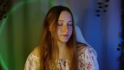 Snapshot of sweetie_lover chatting on 28, 9, 2025 Annie online show from 28, 9, 2025