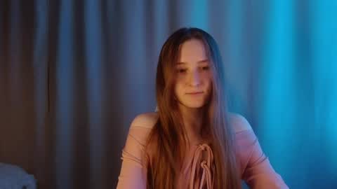 Snapshot of sweetie_lover chatting on 7, 6, 2026 Annie online show from 7, 6, 2026