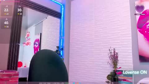 Snapshot of sweetieandjuiicy chatting on 18, 2, 2025 Call me Nataly online show from 18, 2, 2025