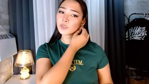 Snapshot of sweetiefox1 chatting on 12, 9, 2025 sweetiefox1 online show from 12, 9, 2025