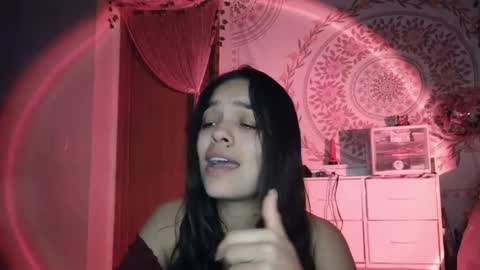 Snapshot of sweetieslikebutter chatting on 17, 12, 2025 Blu Sweets online show from 17, 12, 2025