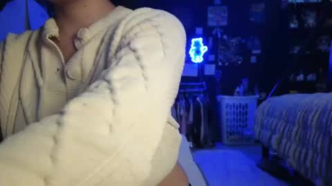 Snapshot of sweetieslikebutter chatting on 2, 5, 2026 Blu Sweets online show from 2, 5, 2026