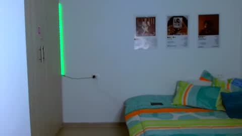 Snapshot of sweetjames2810 chatting on 16, 2, 2025 SWEETJAMES online show from 16, 2, 2025