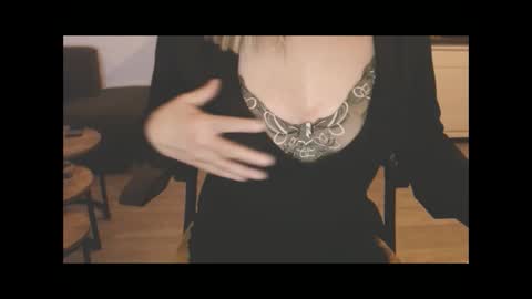 Snapshot of sweetjuice1980 chatting on 13, 2, 2025 Sweetjuice online show from 13, 2, 2025