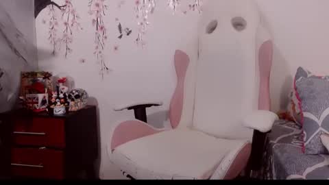 karen online show from 12, 4, 2026