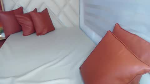   online show from 3, 11, 2025