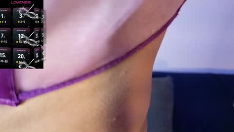 Snapshot of sweetletty_ chatting on 28, 9, 2025 Letty la traga semen lol online show from 28, 9, 2025