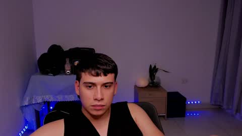 Snapshot of sweetlian_04 chatting on 7, 12, 2024 Lian online show from 7, 12, 2024