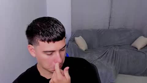 Snapshot of sweetlian_04 chatting on 7, 3, 2025 Lian online show from 7, 3, 2025