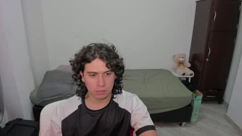 Snapshot of sweetlian_04 chatting on 13, 3, 2026 Lian online show from 13, 3, 2026