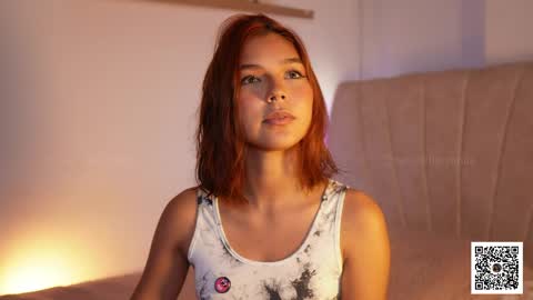 Snapshot of sweetlittlevenus chatting on 21, 4, 2026 Venus online show from 21, 4, 2026
