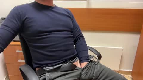 Snapshot of sweetlovedue chatting on 3, 1, 2025 Sebastian online show from 3, 1, 2025