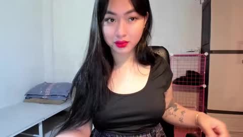 Snapshot of sweetlovepinay04 chatting on 5, 12, 2024 Zoe online show from 5, 12, 2024