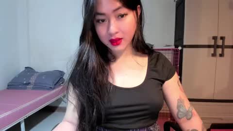Snapshot of sweetlovepinay04 chatting on 5, 12, 2024 Zoe online show from 5, 12, 2024